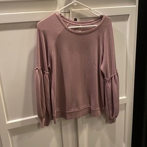 Boutique top from non-smoking home no rips or stains size small